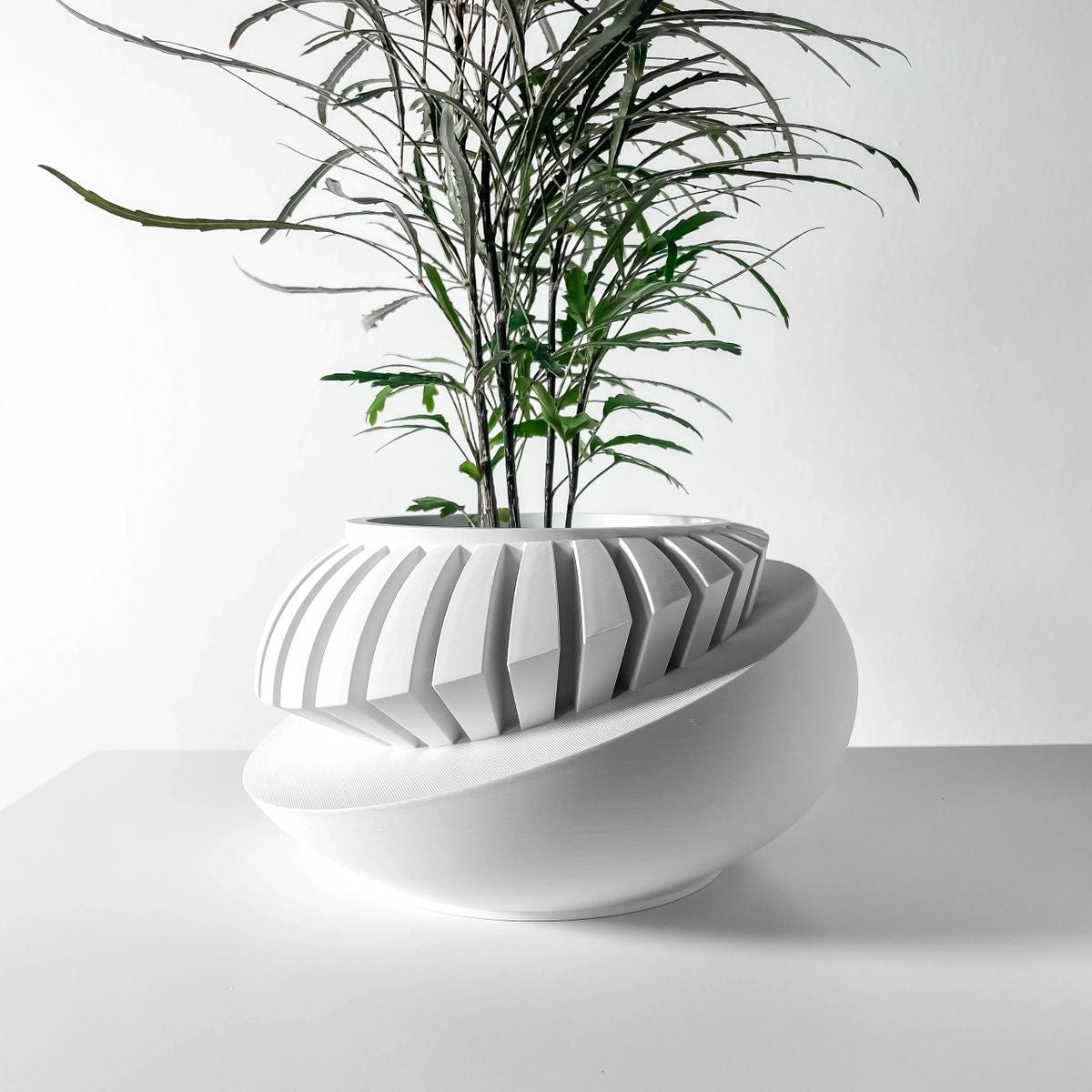 The "Luxar" Planter Pot