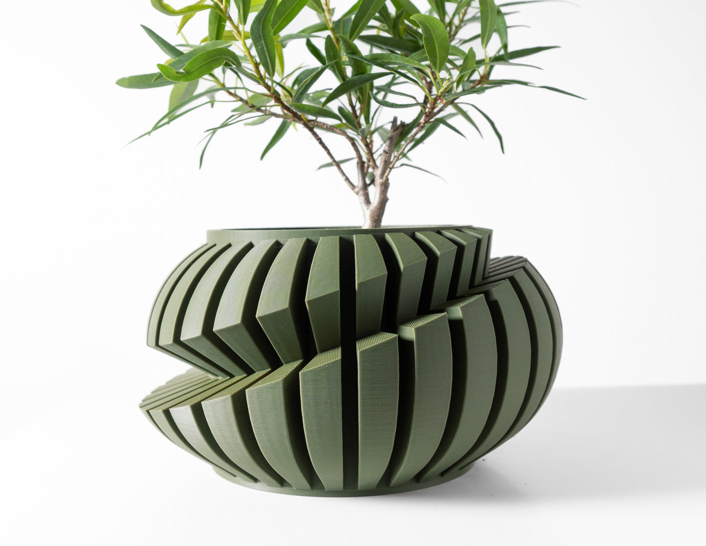 The "Luxira" Planter Pot