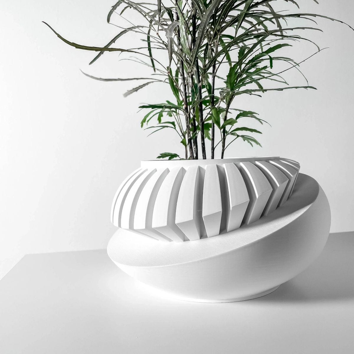 The "Luxar" Planter Pot