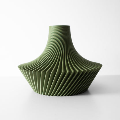 The "Kitan" Short Vase