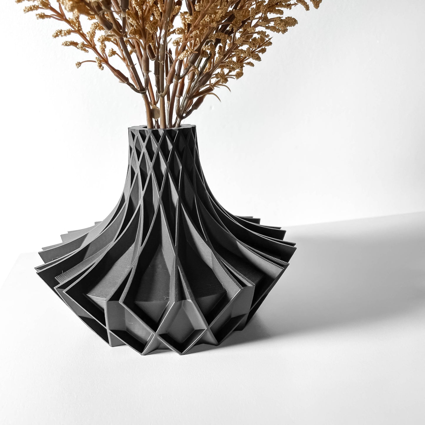 The "Arkan" Short Vase